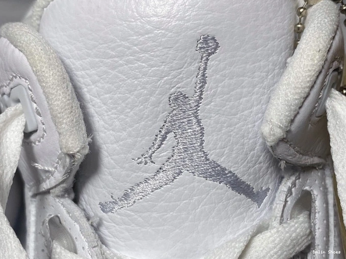 Bmlin 136064-111 3 Air Triple Retro White Jordan 0723
